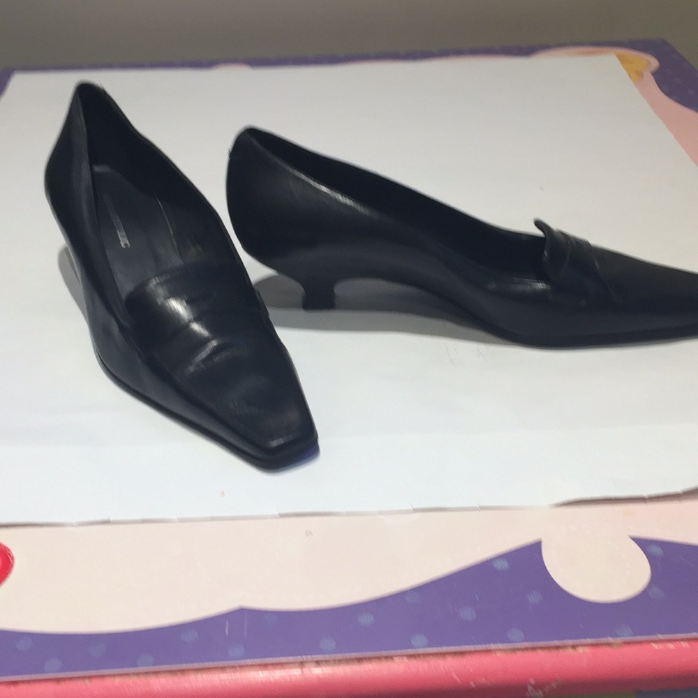 Black 1” heel loafer. Leather